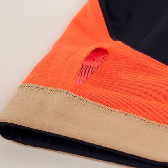 Lululemon All Sport Bra | Classic Stripe Light Flare Inkwell, Size 4 W2243S - Picture 5 of 9